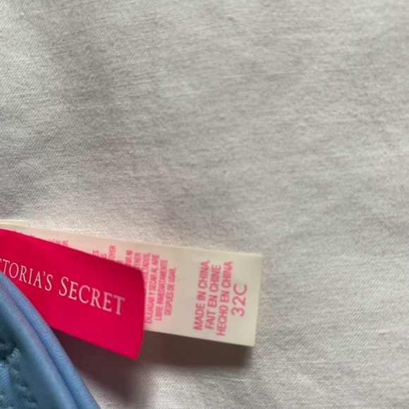 Bikini - Picture 4 of 4